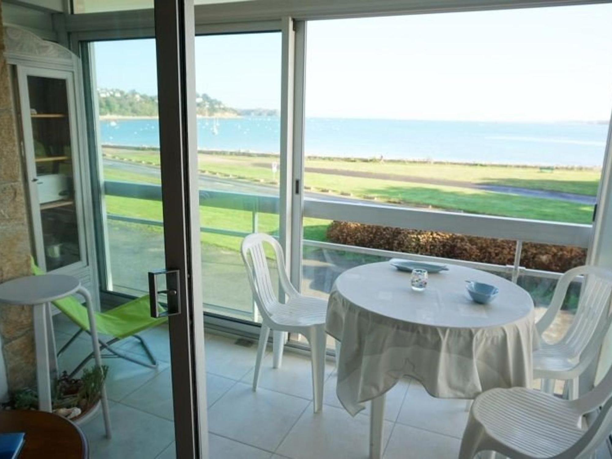 Perros-guirec, 1 Pièce, 3 Personnes - Fr-1-368-73 *